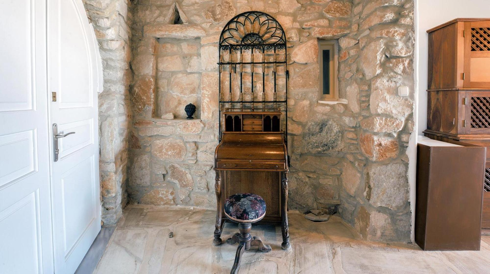 Omnia Villa *