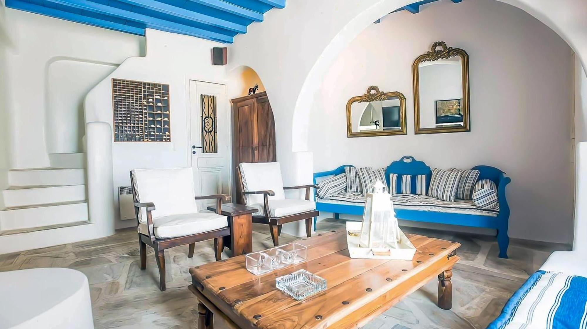 Omnia Villa *